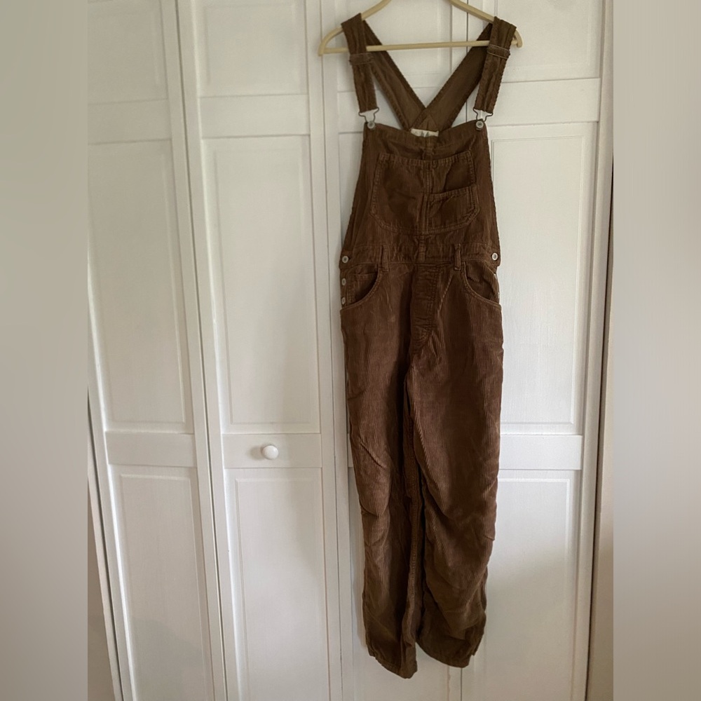 WE THE FREE by FREE PEOPLE corduroy overalls sz md